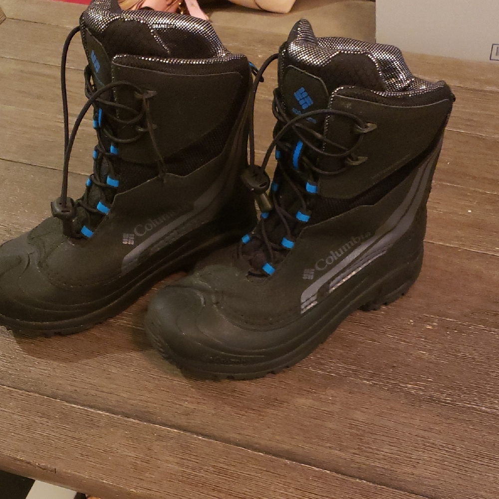 Columbia Black and Blue Snow Boots Waterproof Size 6 Mens